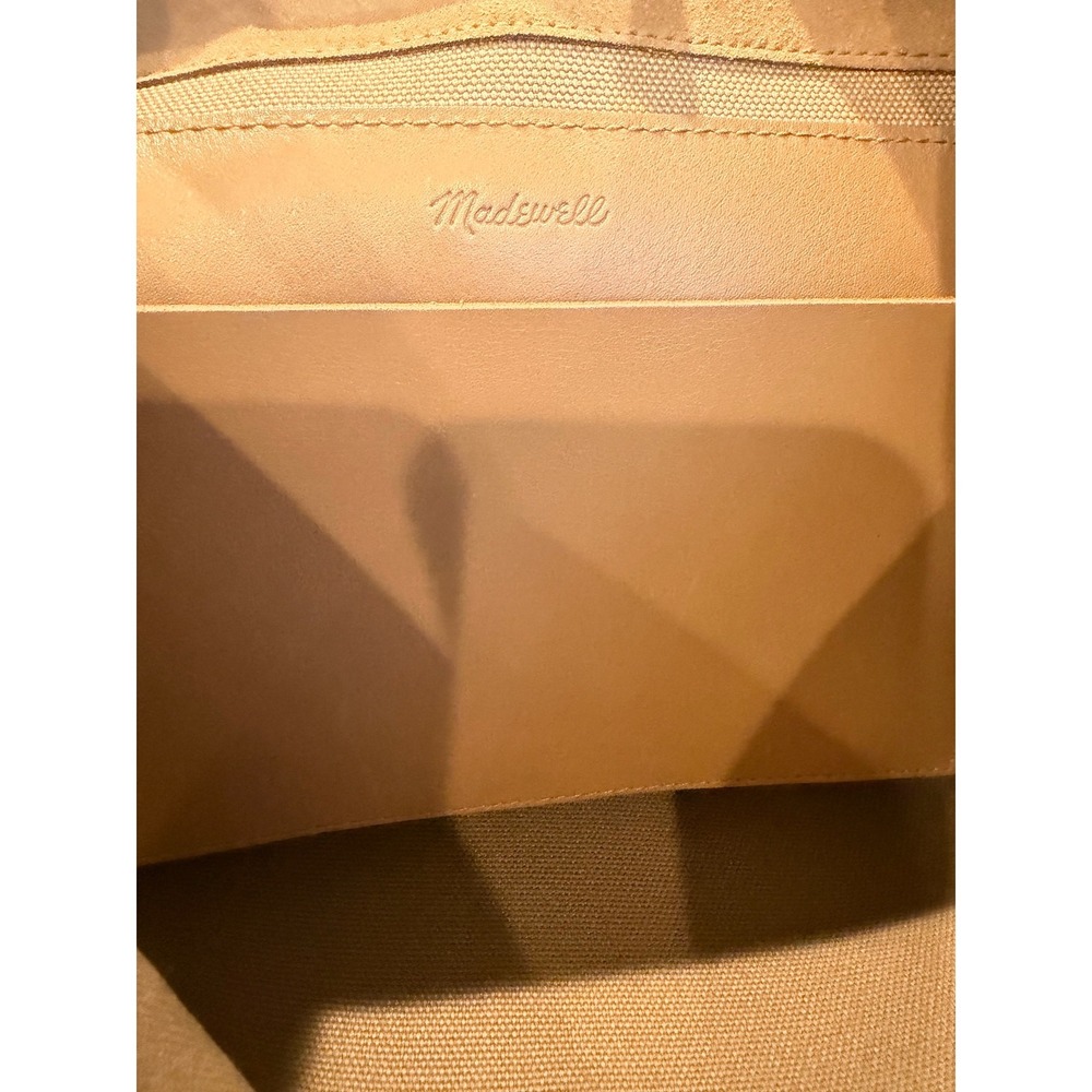 Madewell Essential Bucket Tote in Suede NWT - Picture 7 of 8